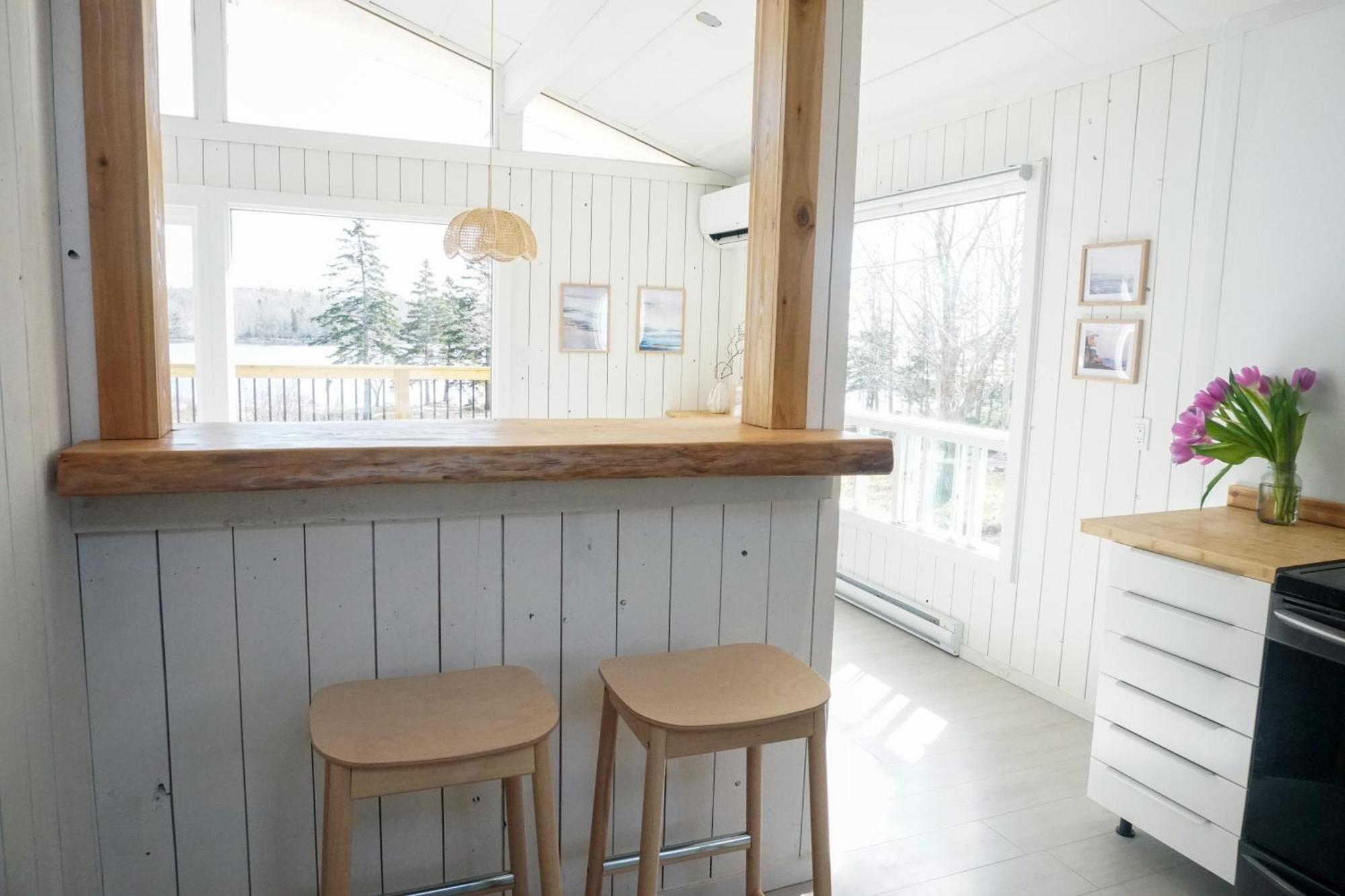 Blissful Oceanfront Cottage In Port Mouton Εξωτερικό φωτογραφία