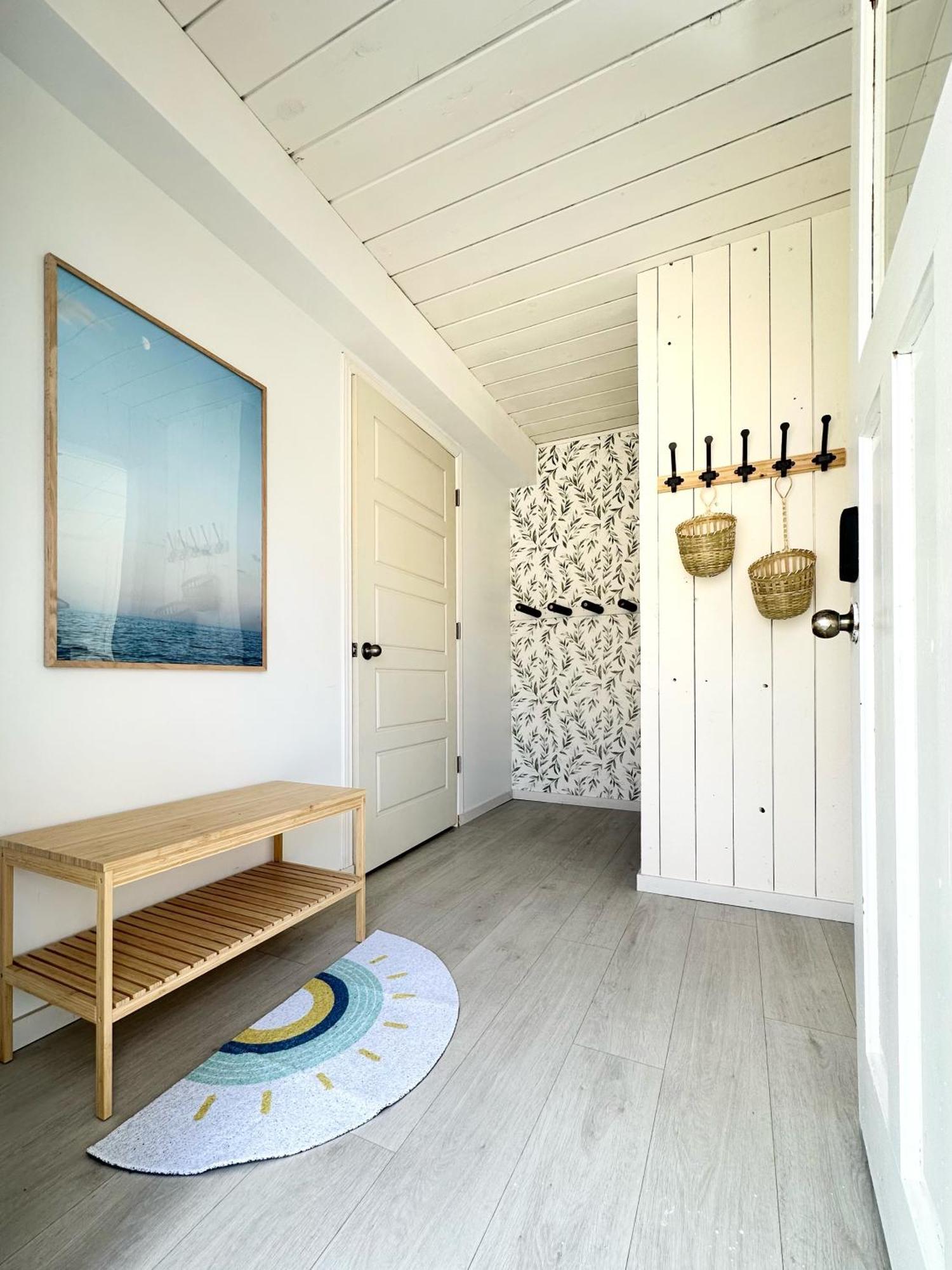 Blissful Oceanfront Cottage In Port Mouton Εξωτερικό φωτογραφία