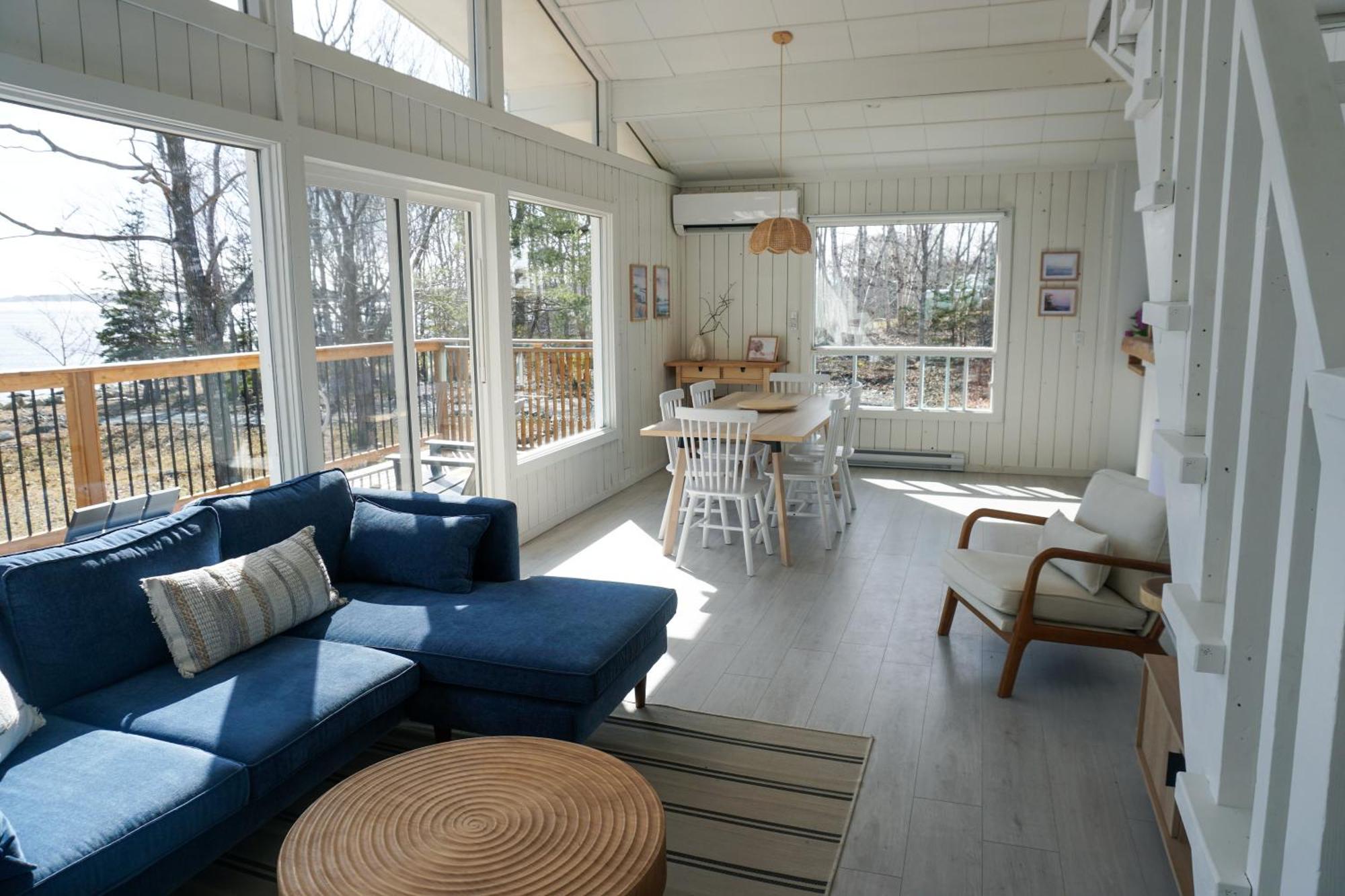 Blissful Oceanfront Cottage In Port Mouton Εξωτερικό φωτογραφία